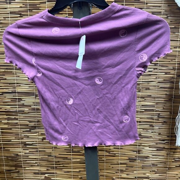 Rebellious One Juniors' Embroidered T-Shirt - Ying Yang Size M - Picture 3 of 3